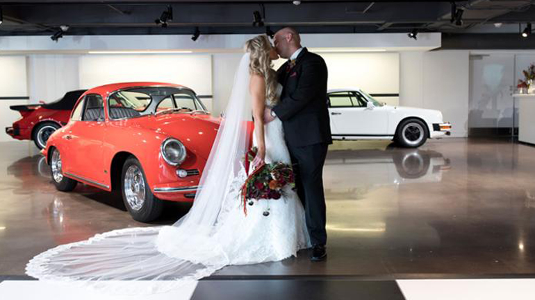 Η Porsche κάνει πλέον και γάμους!